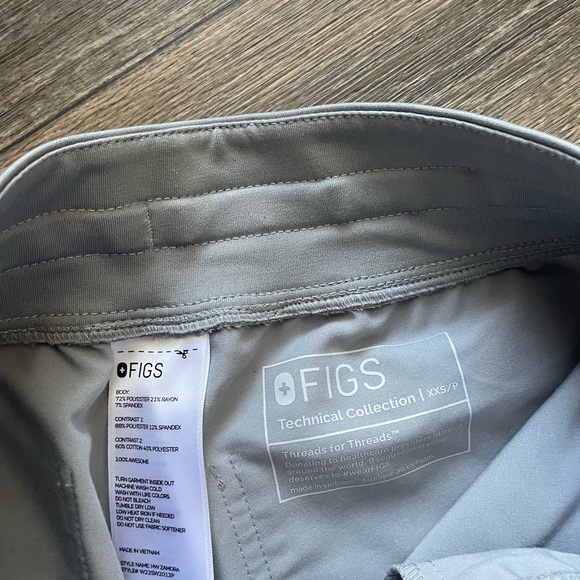 Figs High Waisted Scrub Joggers - Picture 2 of 2